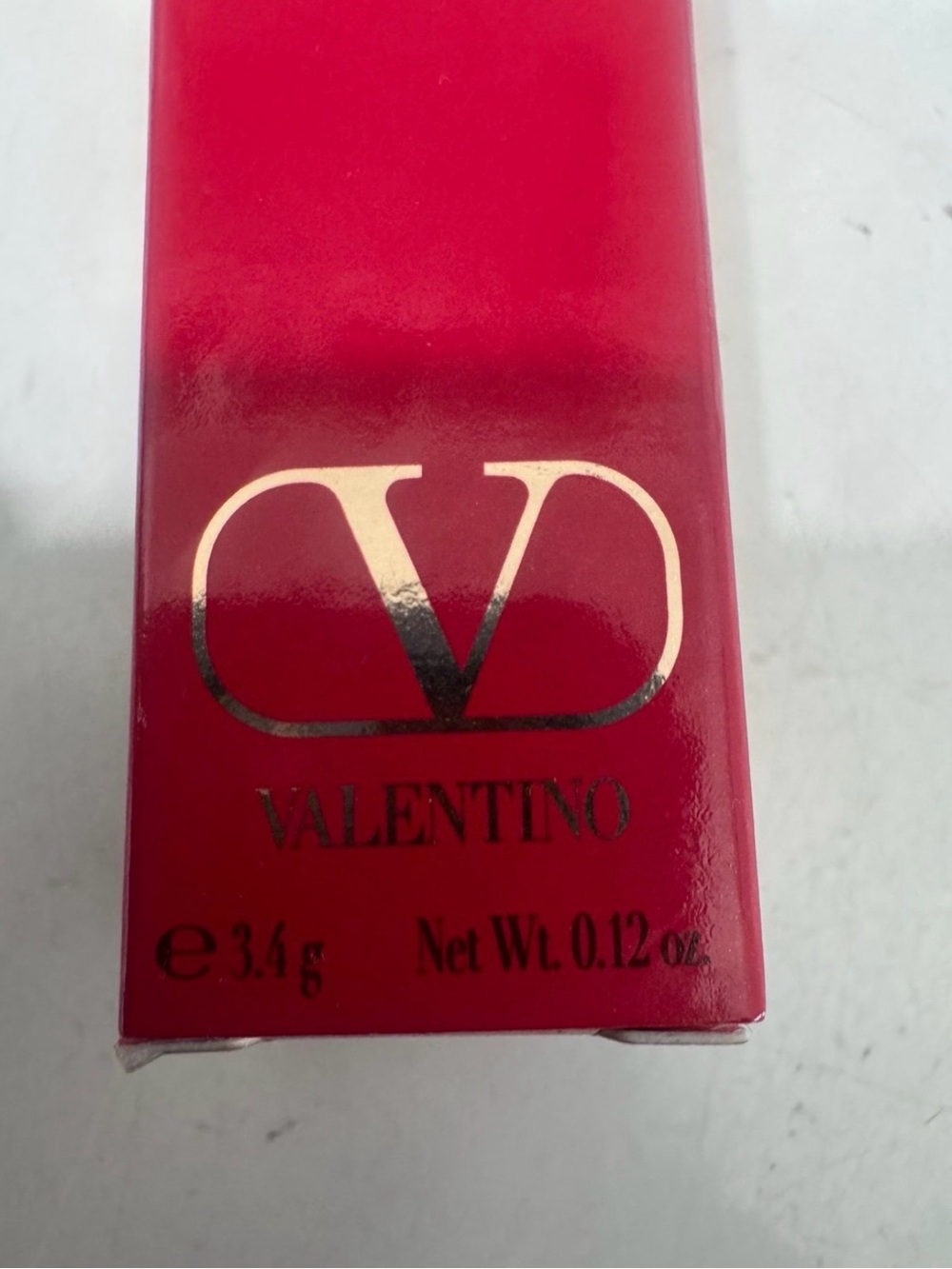 New Valentino Rosso Striking Matte Lip Color - Picture 5 of 8